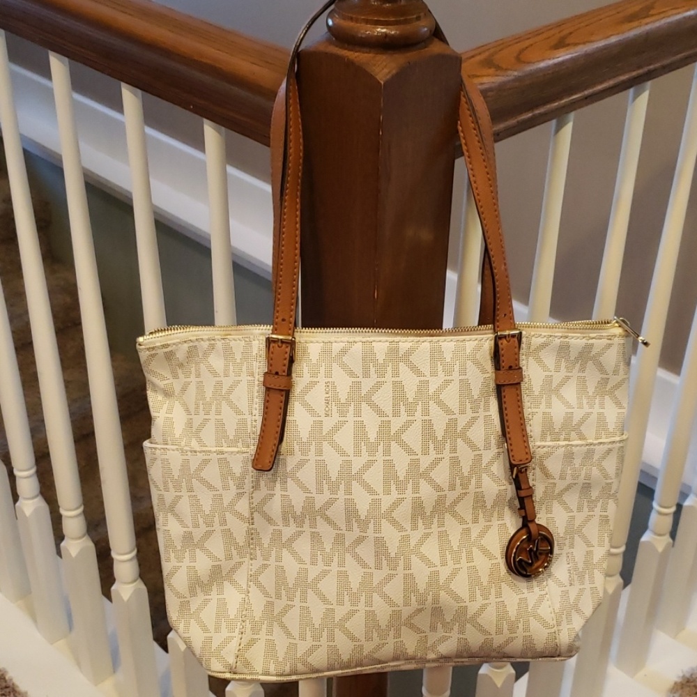 Michael Kors purse